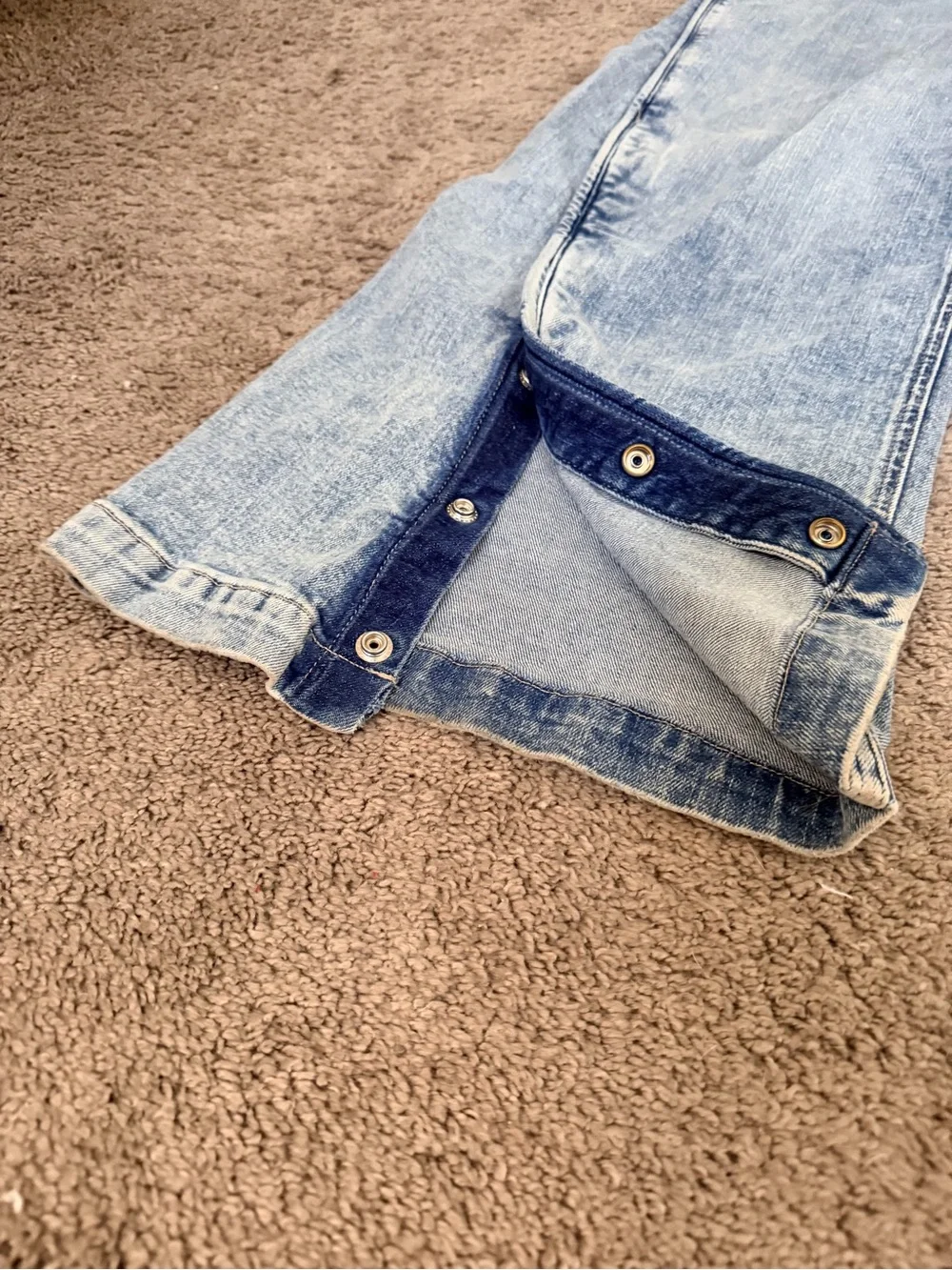 Hudson Jeans Light Blue Wide-Leg Flare Jeans - Picture 3 of 6